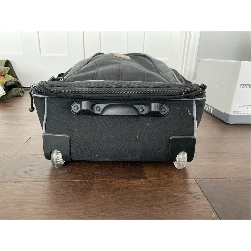 Adidas‎ Carry On Suitcase Black Stadium Wheeled Rolling Bag